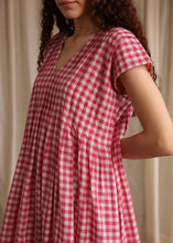 Load image into Gallery viewer, Darla