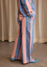 Load image into Gallery viewer, Lola