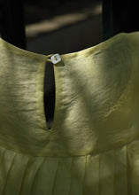 Load image into Gallery viewer, Avril