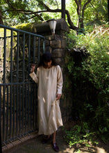 Load image into Gallery viewer, Helena - Almond