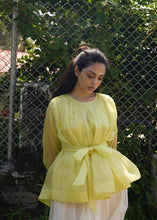 Load image into Gallery viewer, Avril