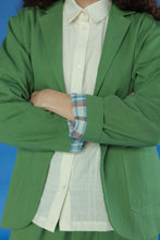 Load image into Gallery viewer, Windsor