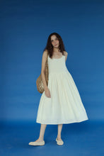 Load image into Gallery viewer, Daphne