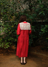 Load image into Gallery viewer, Rumi - Crochet Collar
