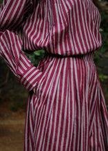 Load image into Gallery viewer, Araya - Wine stripes
