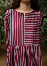 Load image into Gallery viewer, Nori - Wine stripes
