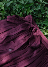 Load image into Gallery viewer, Scarlet
