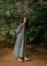 Load image into Gallery viewer, Marlow
