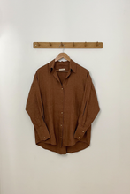 Load image into Gallery viewer, Basic Shirt - Tan
